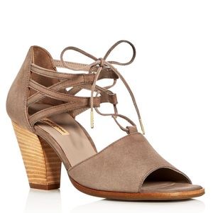 Paul Green Tie Heels